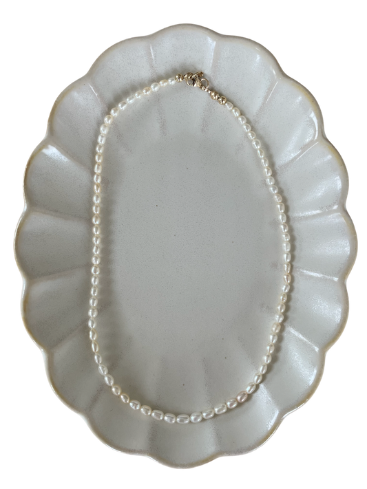 Mini pearl necklace