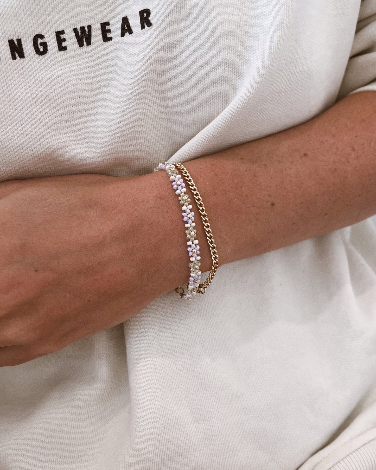 Daisy friendship bracelet (available in multiple colours)